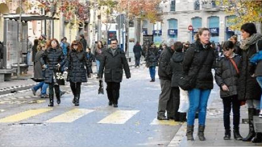 Ambient comercial al carrer Guimerà de Manresa