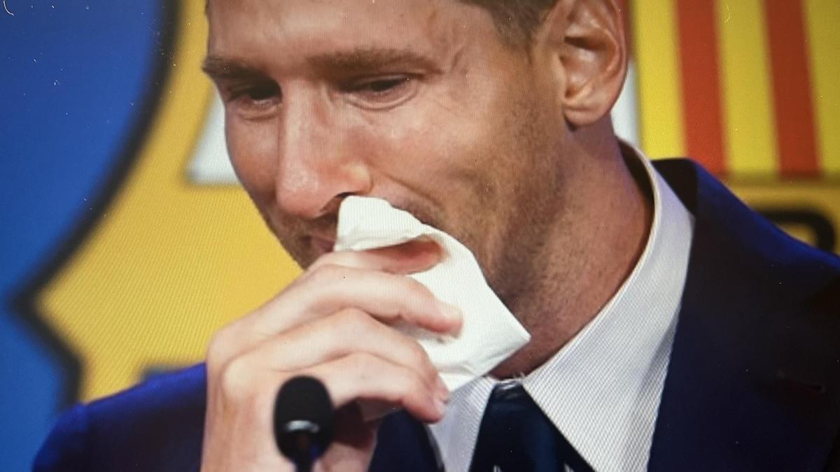 Leo Messi rompe a llorar el día que Joan Laporta anunció que no pensaba renovarle.