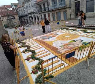 Alfombra indultada en Cangas.