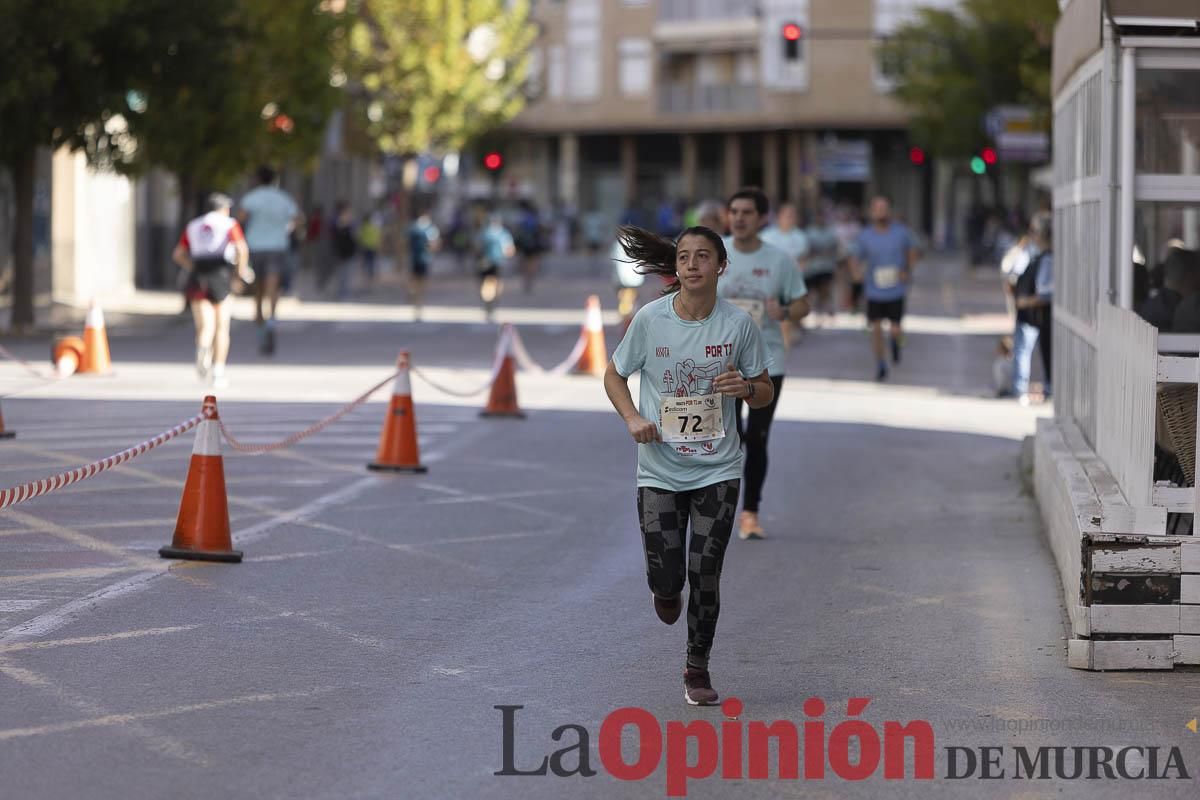 Carrera '10K Assota por ti' en Caravaca (salida y giro primera vuelta)