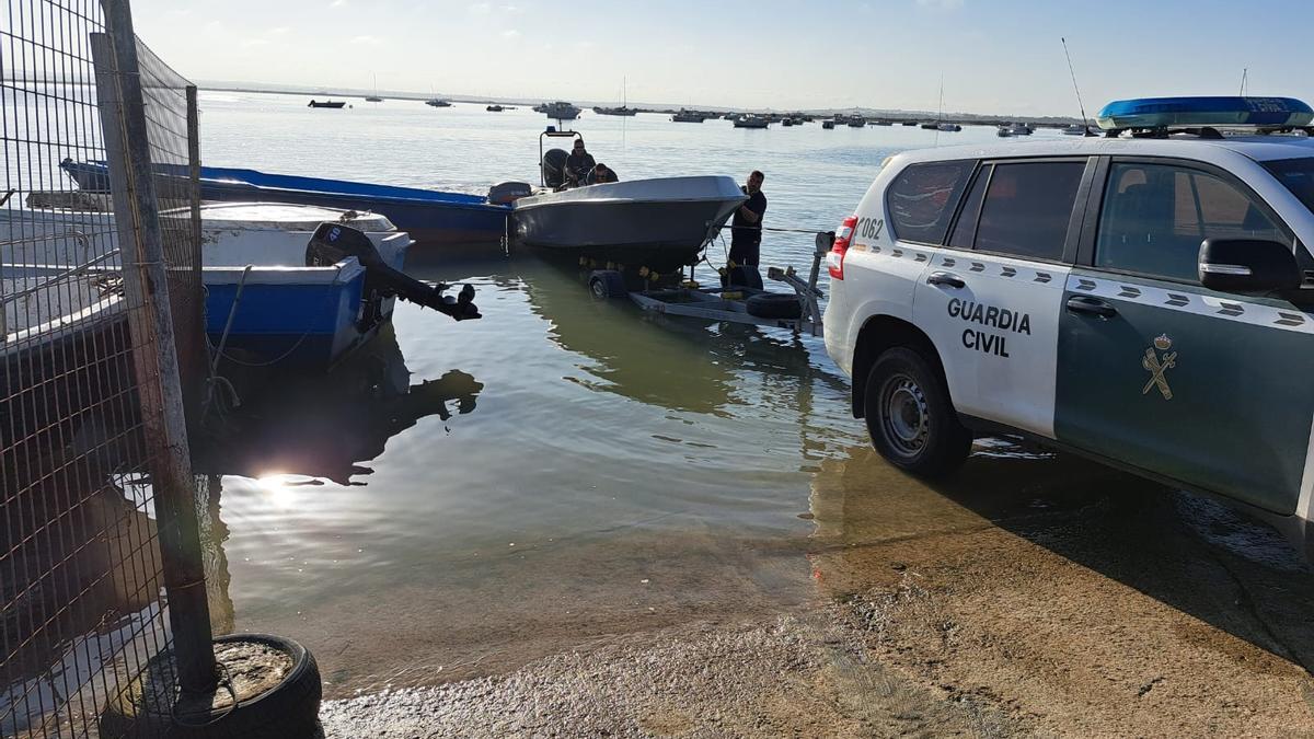 Intervenidas en Cádiz ocho embarcaciones de apoyo a narcolanchas