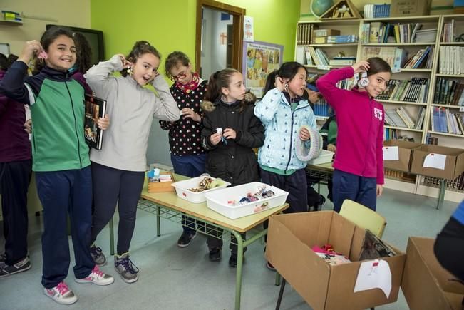 Reportaje al rastrillo organizado por alumnos ...