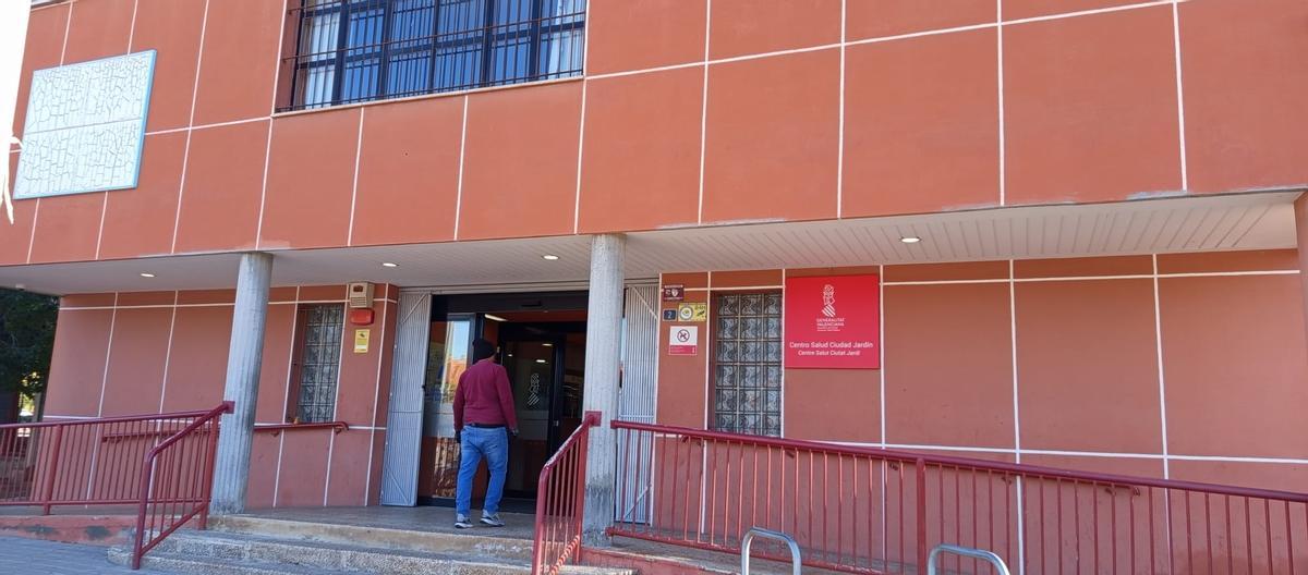 El exterior del centro de salud, situado en la Zona Norte de Alicante