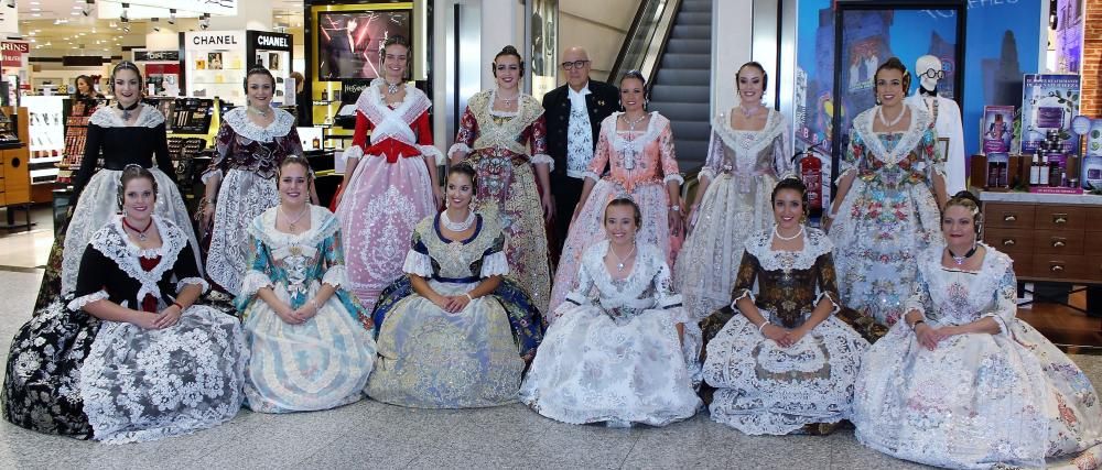 Las falleras mayores de la federación.