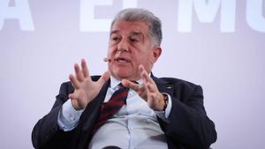 Joan Laporta durante el debate de este lunes