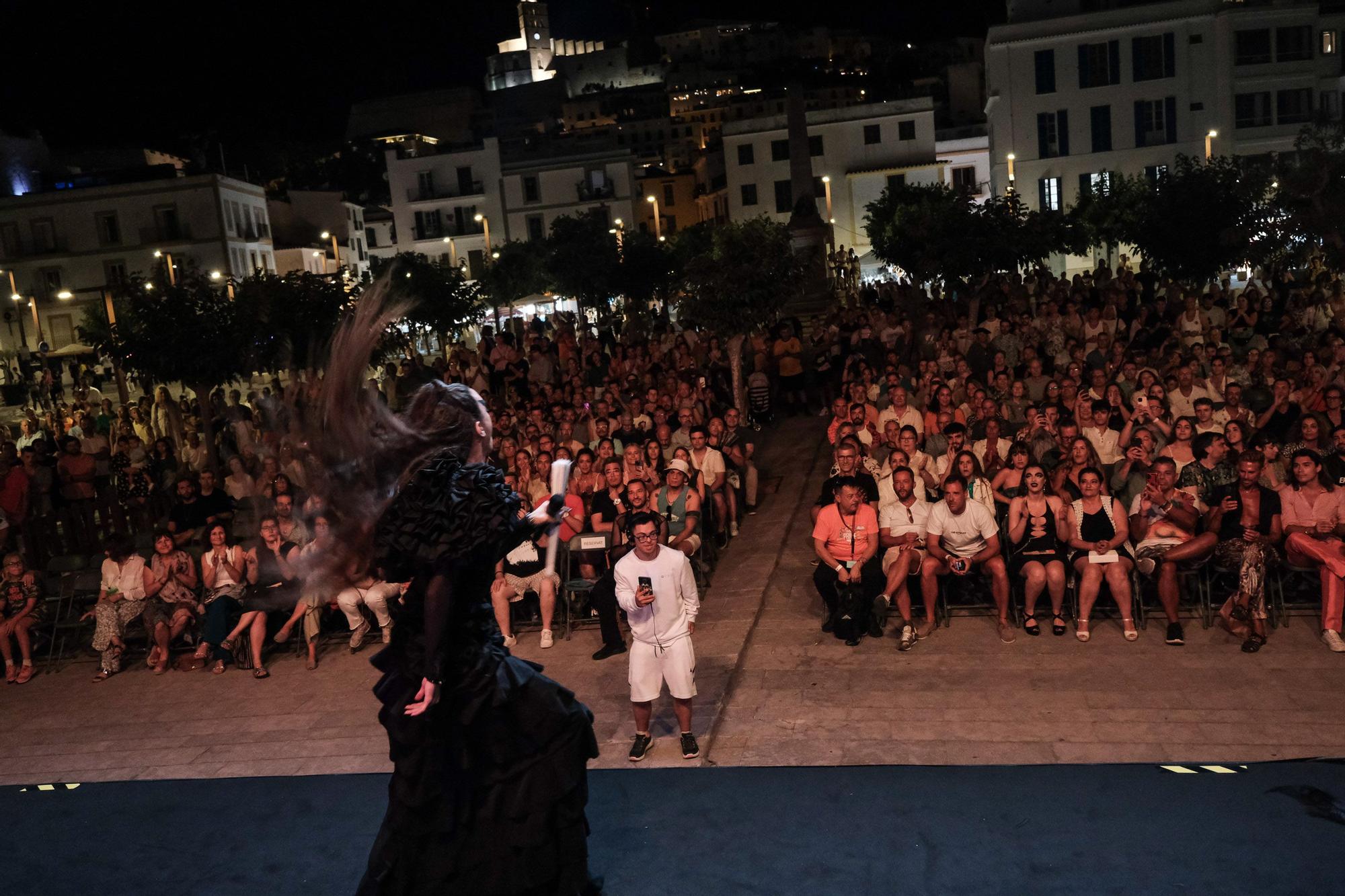 Todas las imágenes de la noche de Drag Queens en Ibiza.