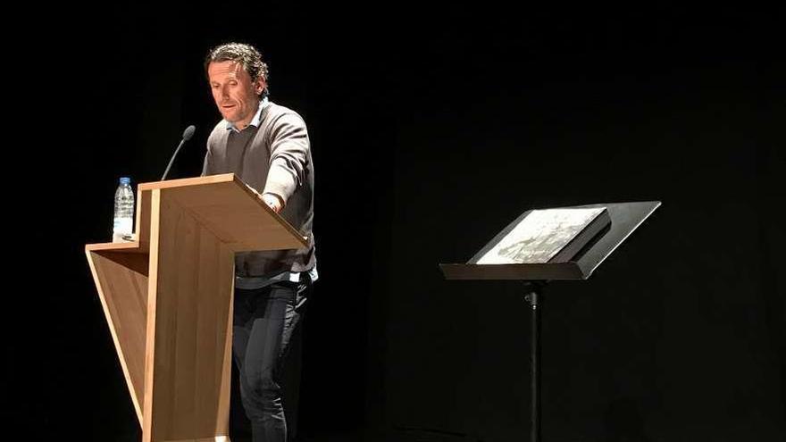 José Díaz, ayer, durante la lectura del pregón en el Centro Cultural de La Fresneda.