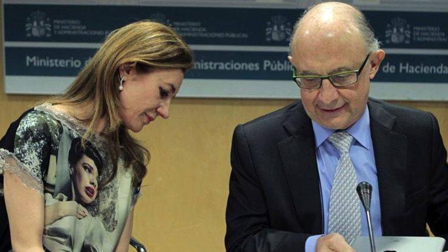 El déficit regional se sitúa en el 1,3 % en 2013 y se mantendrá en 2014