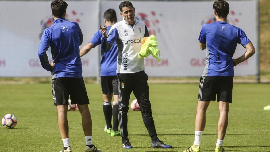 Hierro: &quot;A estas alturas se trata de competir y sumar, más que de jugar bien&quot;