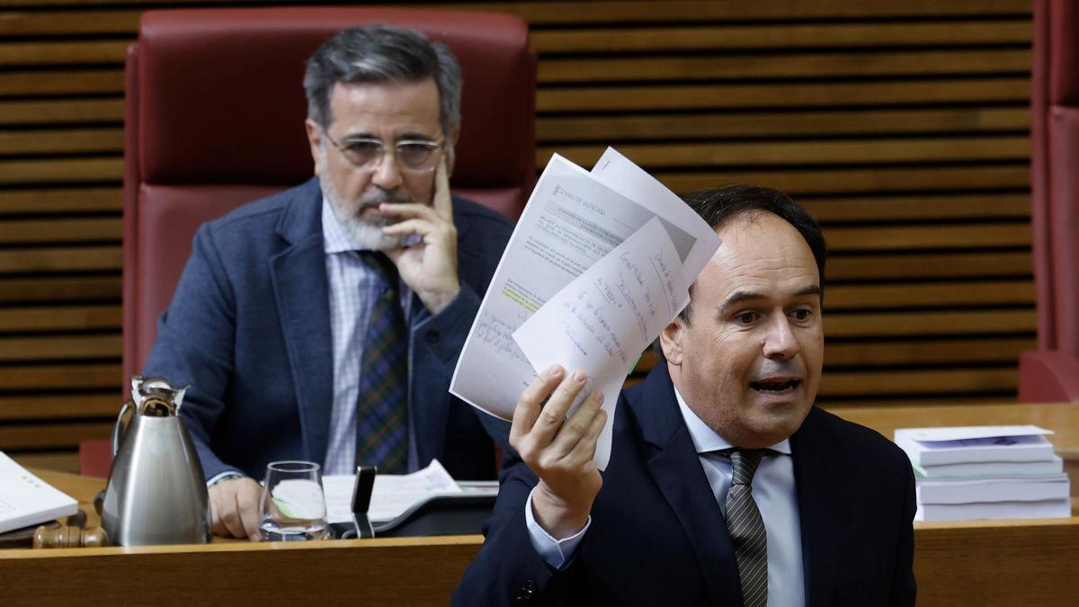 El president de la Generalitat, en les Corts, este dijous