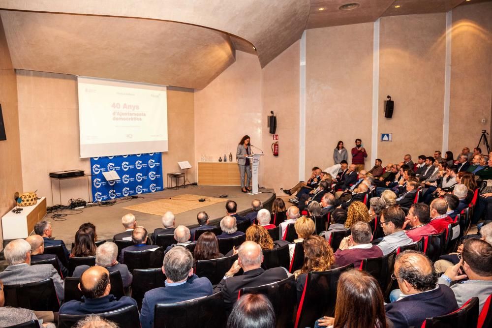 Así ha sido el acto de homenaje a 40 años de ayuntamientos democráticos