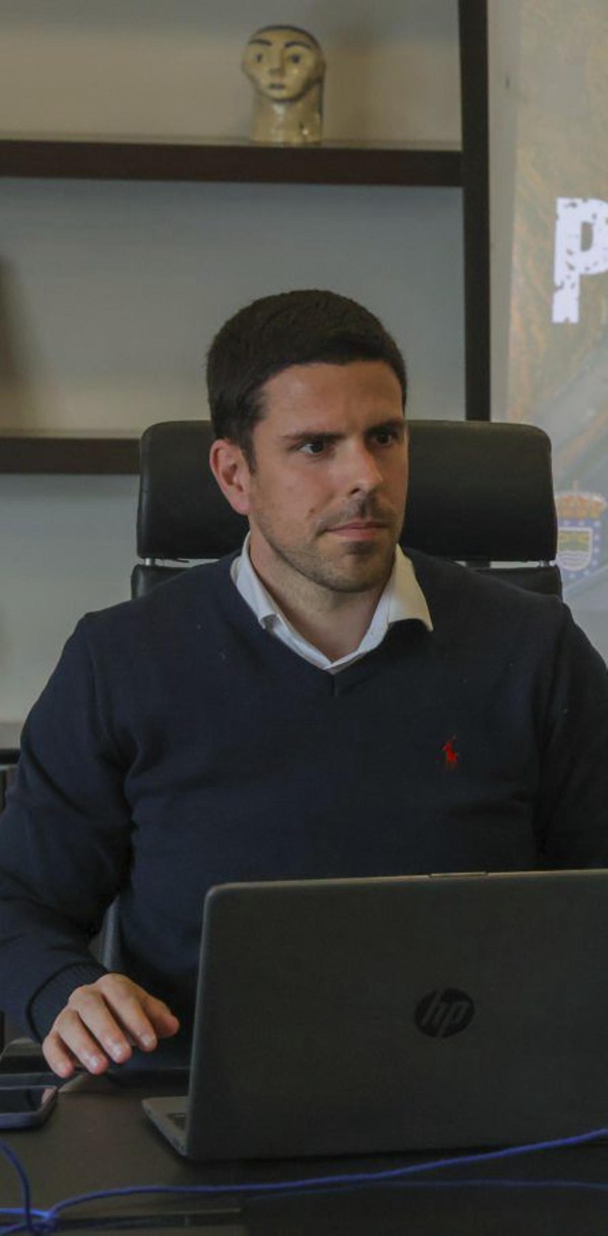 Luis Arosa.