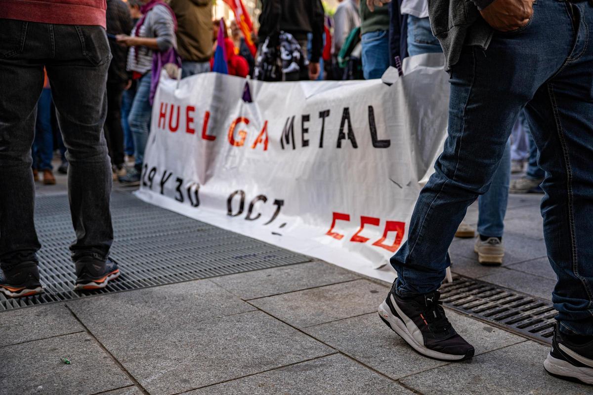 Los trabajadores del metal llevan su protesta al centro de Barcelona