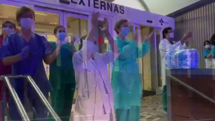 Impresionante aplauso en Zamora en homenaje al personal sanitario y a las Fuerzas de Seguridad