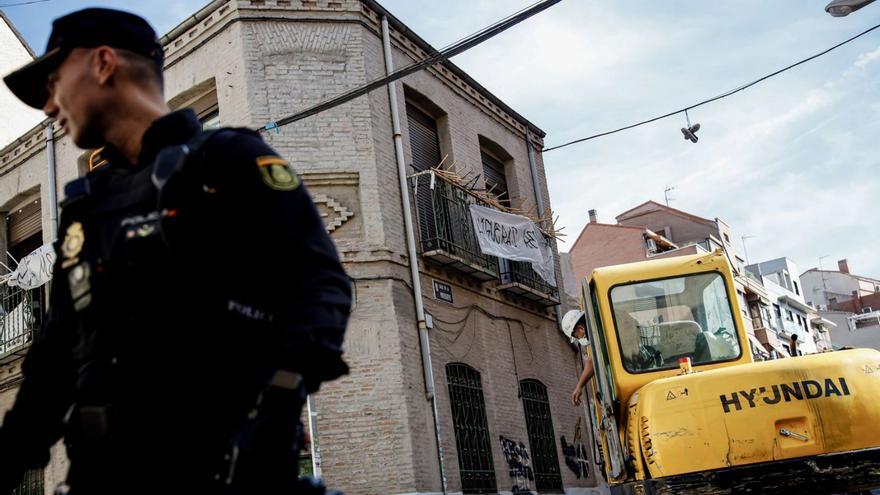 Actuación en un edificio okupado en Madrid. | E.P.