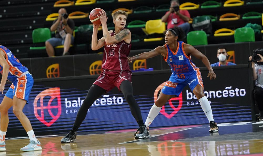 Supercopa Endesa: Lointek Guernika - Valencia Basket