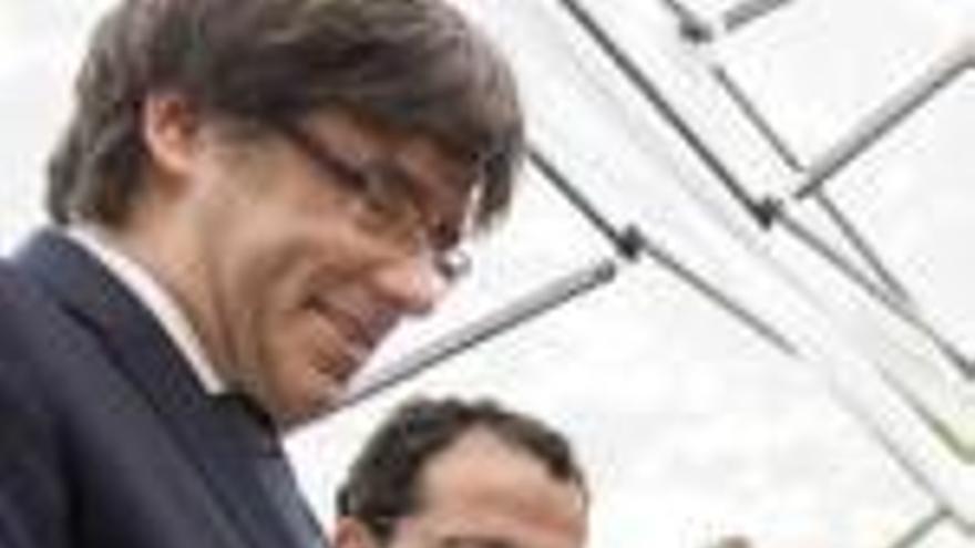 Puigdemont, adherint-se al Pacte Nacional pel Referèndum.