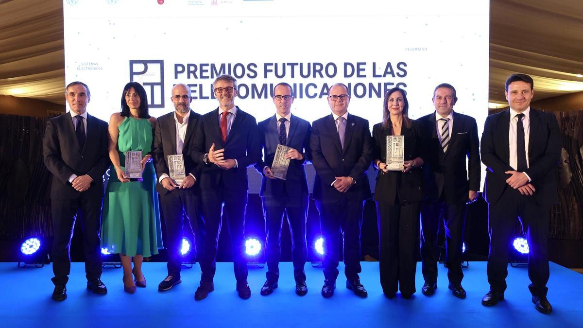 Premiados y entregadores de la gala de premios del año pasado.
