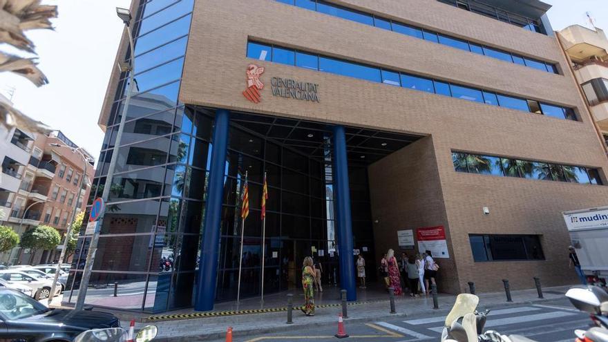 Cara a cara judicial entre el Ayuntamiento de Alicante y el sindicato de la Policía por la carrera profesional