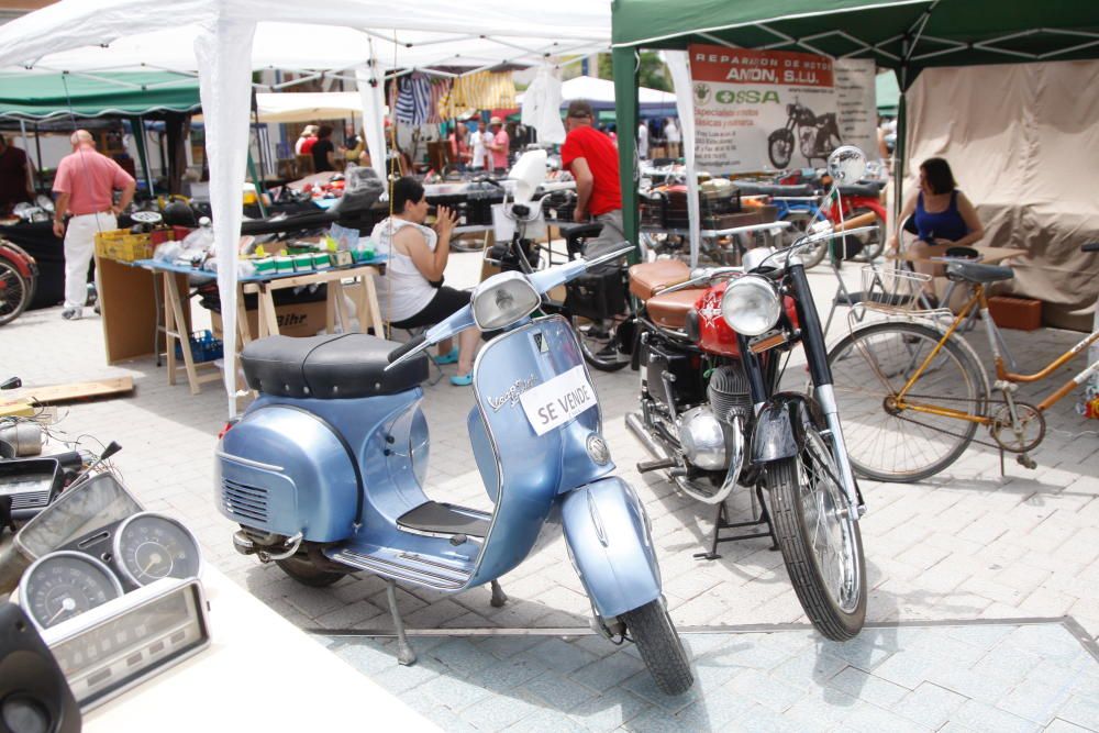 Feria de coches antiguos en el Cuartel de Artillería