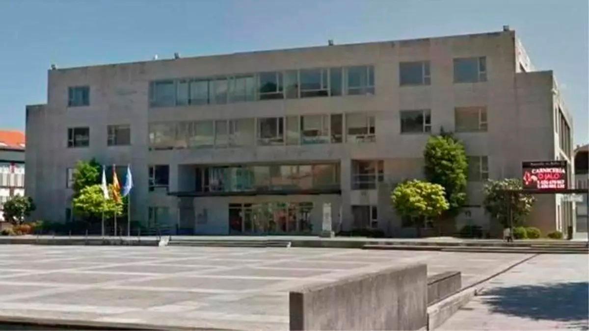 El atropello tuvo lugar frente al consistorio.