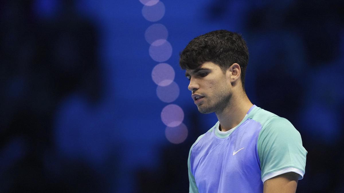 Carlos Alcaraz perdió su primer partido de las ATP Finals contra Casper Ruud.