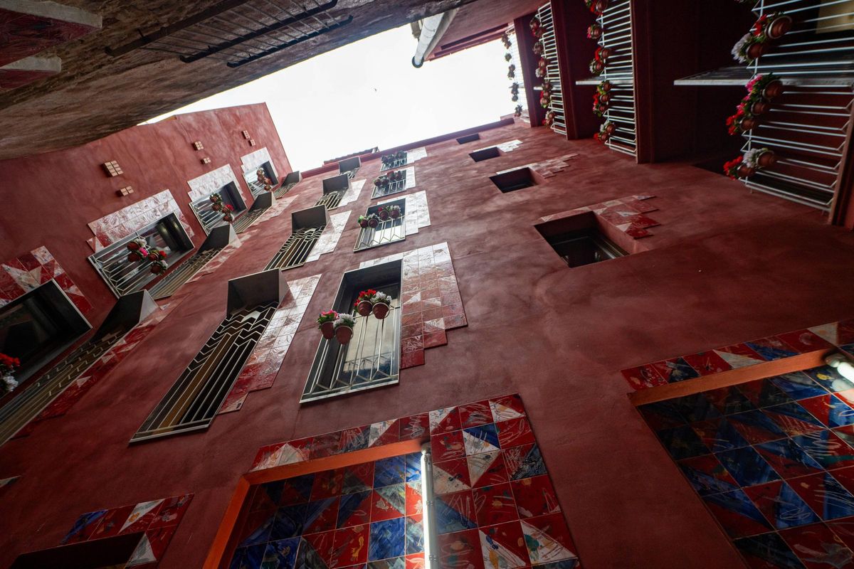 Así ha quedado una finca histórica del Raval rehabilitada como vivienda pública