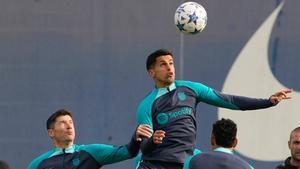 Caras de felicidad en el entrenamiento del Barça tras la victoria en Champions