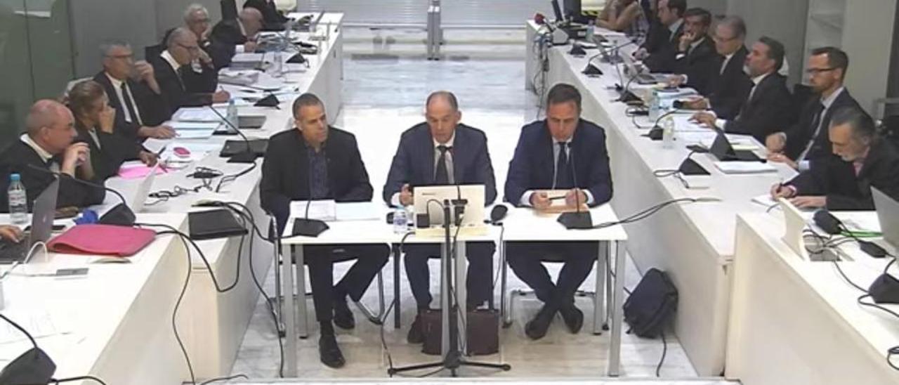 Los tres inspectores de la UDEF durante su declaración ante el tribunal de la Audiencia Nacional que juzga a Francisco Camps.