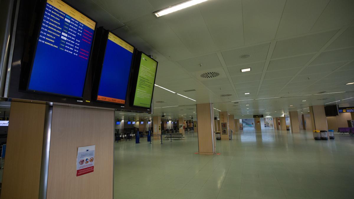 La terminal de Ibiza, vacía el año pasado.