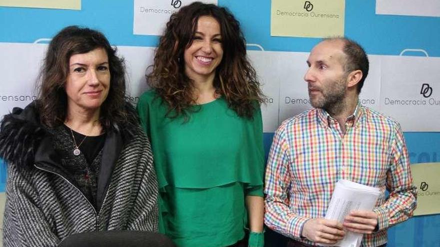 Maite Rodríguez, Laura Nóvoa y Pérez Jácome, de DO. // Iñaki Osorio