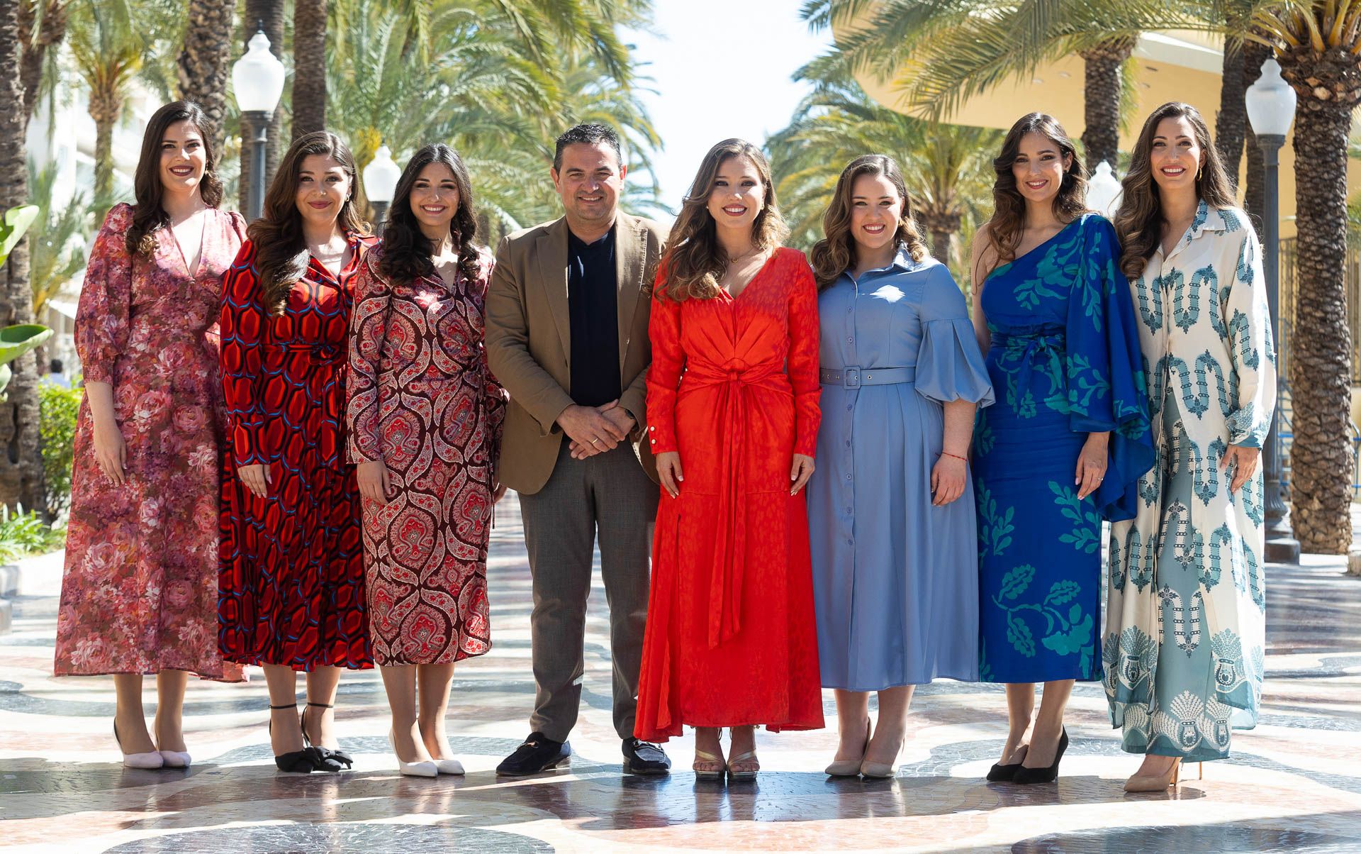 Alba Muñoz y sus Damas de Honor en su primera aparición pública tras su elección
