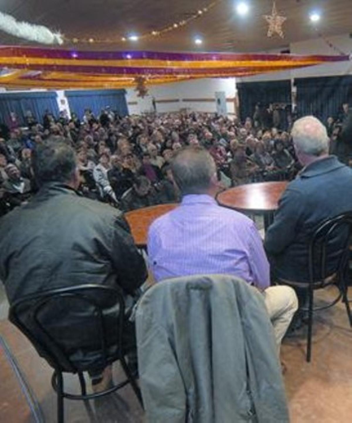 Participants en l’assemblea de la cooperativa de l’Aldea, dilluns. Participants en l’assemblea de la cooperativa de l’Aldea, dilluns.