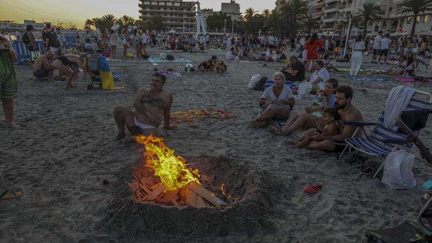 Noche de San Juan en playas de Santa Pola