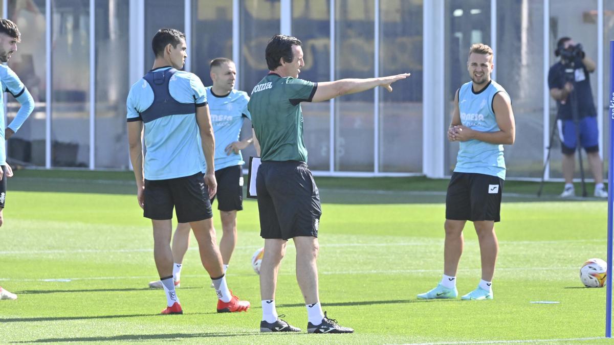 Unai Emery, entrenador del Villarreal CF, durante uno de los entrenamientos de la presente pretemporada.