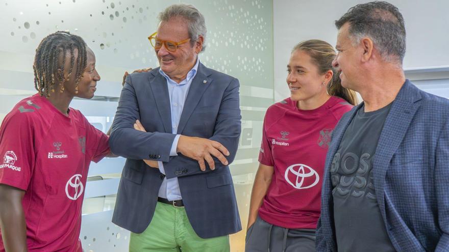 De izquierda a derecha, Bernadette Amani, Sergio Batista, Aleksandra Zaremba y Vicente Marín.