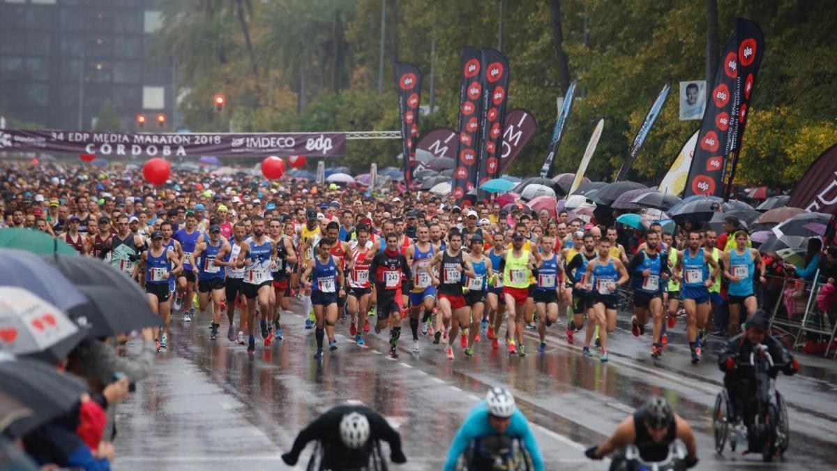 El onubense Emilio Martín y la gaditana Tamara Pérez triunfan en la Media Maratón de Córdoba