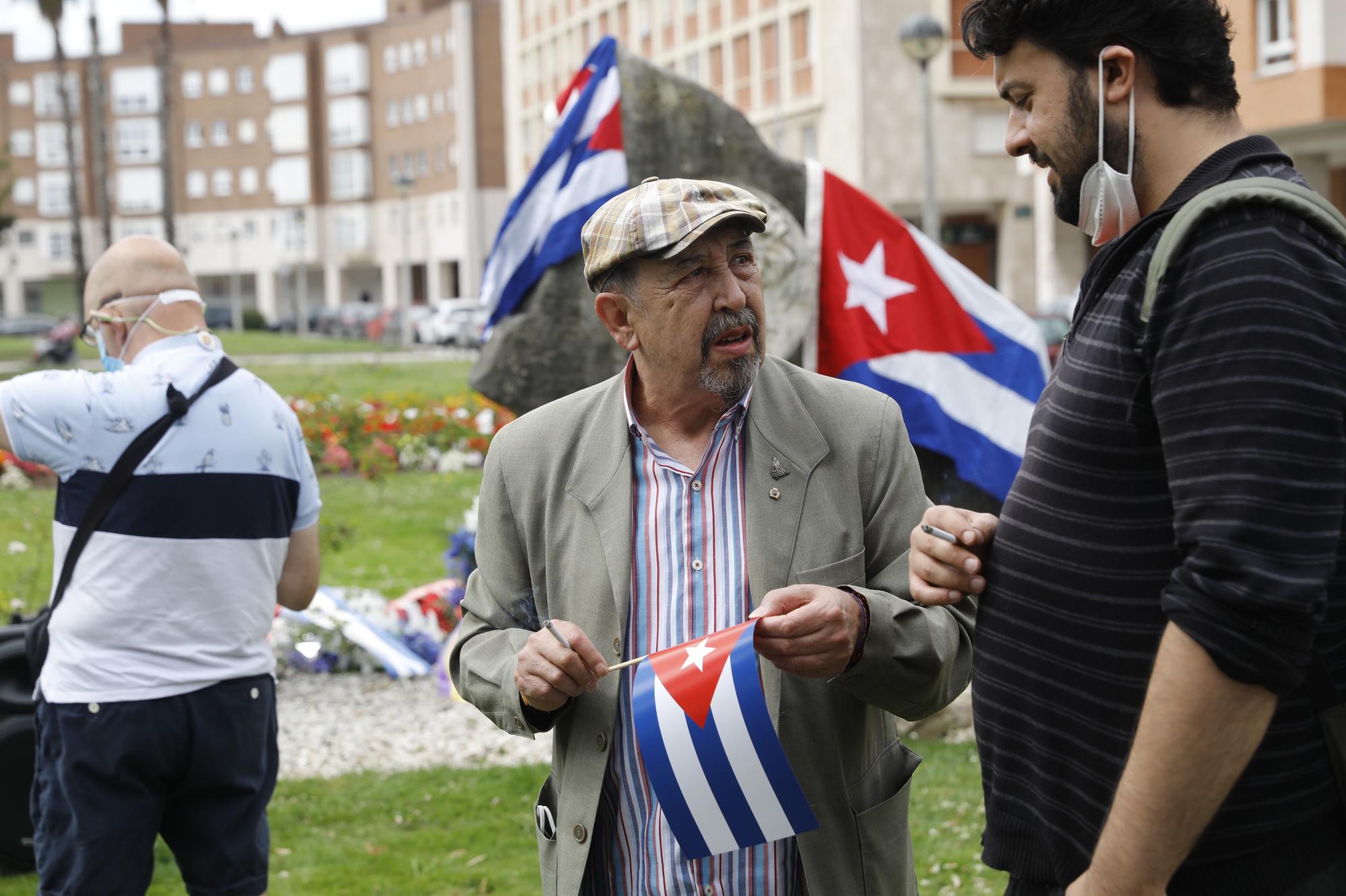 Gijón, Plaza de la Habana, concentración a favor de la revolución cubana