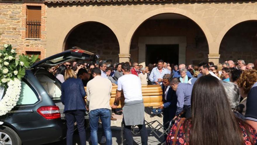 Funeral por Leticia Rosino, asesinada en Castrongonzalo en mayo pasado