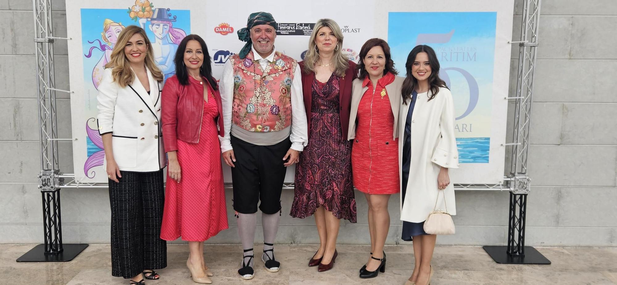 La alfombra roja en el 50 aniversario de la Agrupación de Fallas del Marítim