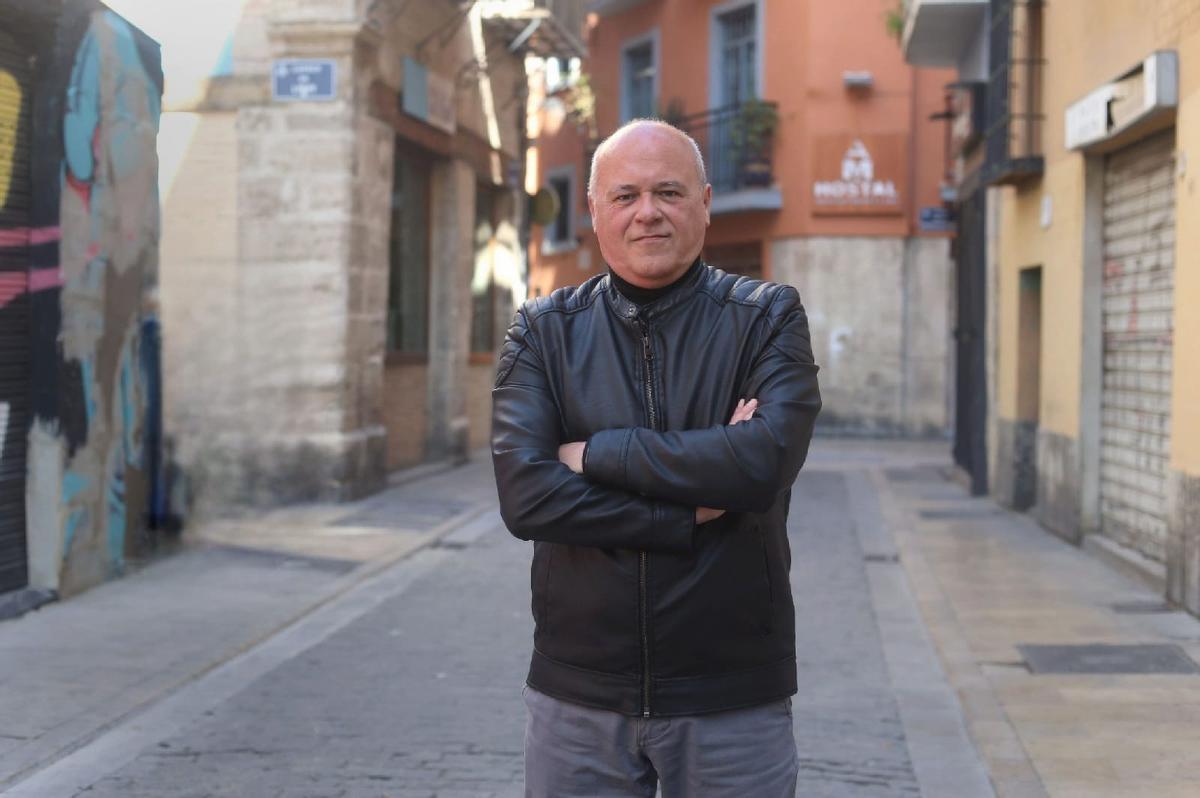 El periodista de Albaida, durante la entrevista.