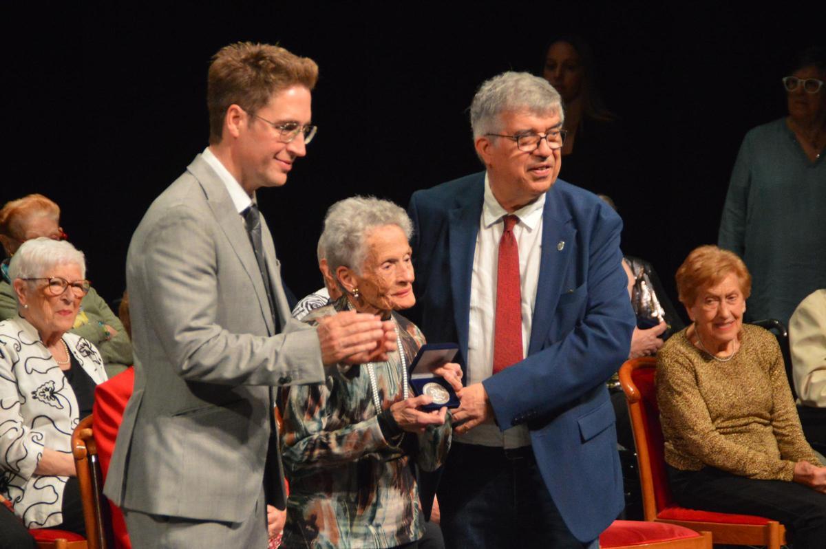 Figueres homenatja la generació de 1936 amb la medalla de les Fires