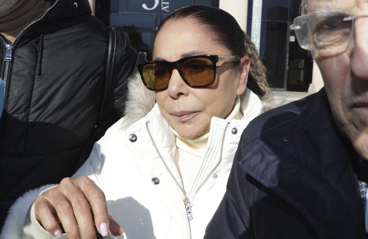 Isabel Pantoja, cariacontecida, en una imagen del año pasado . | EUROPA PRESS