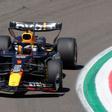Max Verstappen, al volante del Red Bull en Imola