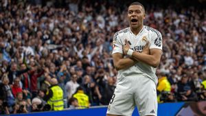 04 May 2025, Spain, Madrid: Madrids Kylian Mbappe celebrates scoring during the Spanish Primera Division soccer match between Real Madrid and Celta de Vigo at the Santiago Bernabeu Stadium. Photo: David Canales/SOPA Images via ZUMA Press Wire/dpa David Canales/SOPA Images via ZU / DPA 04/05/2025 ONLY FOR USE IN SPAIN. David Canales/SOPA Images via ZU / DPA;sports;soccer;football;Spain Primera Division - Real Madrid vs Celta Vigo;