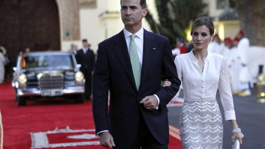 Hollande recibe en El Elíseo a los Reyes Felipe y Letizia