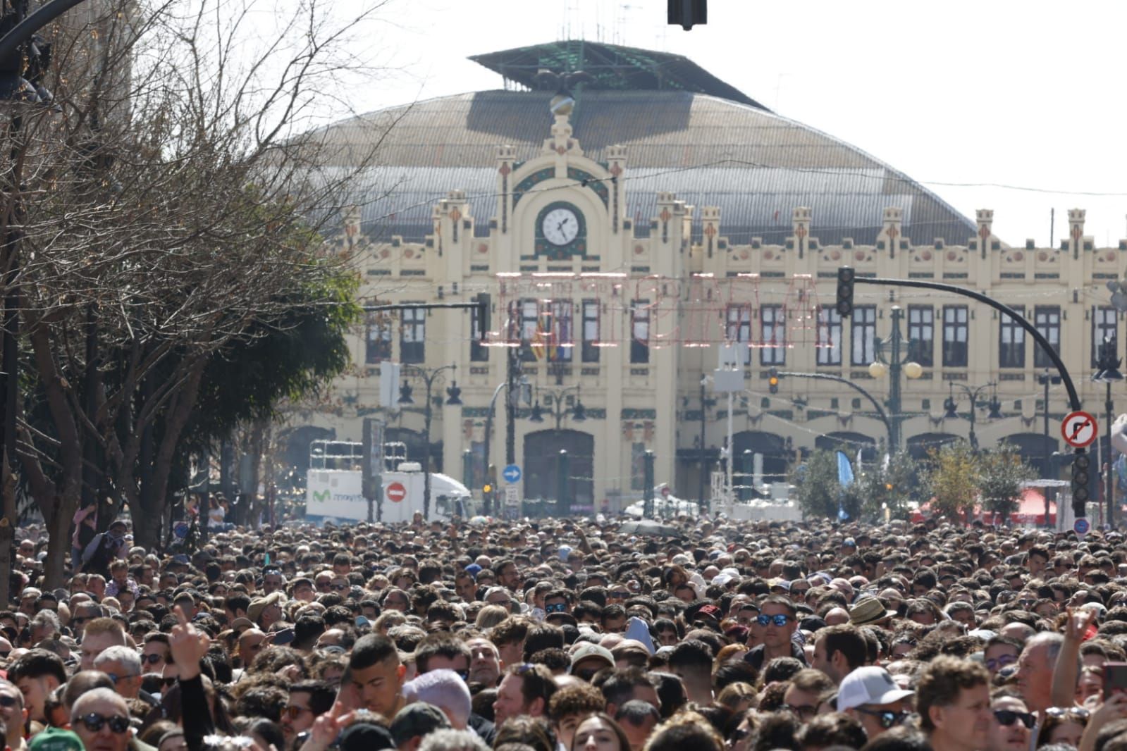 Llenazo en la Mascletà del 17 de marzo