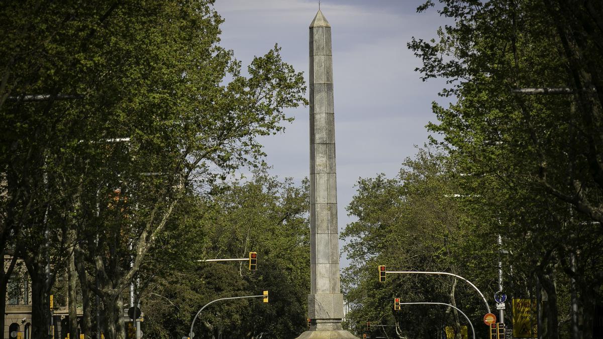 El obelisco que rinde homenaje a nada ni nadie, icono sin igual del alma veleta de la ciudad.