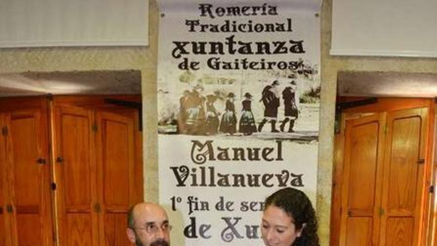 Xosé Fernández y Silvia Díaz presentan la romería.