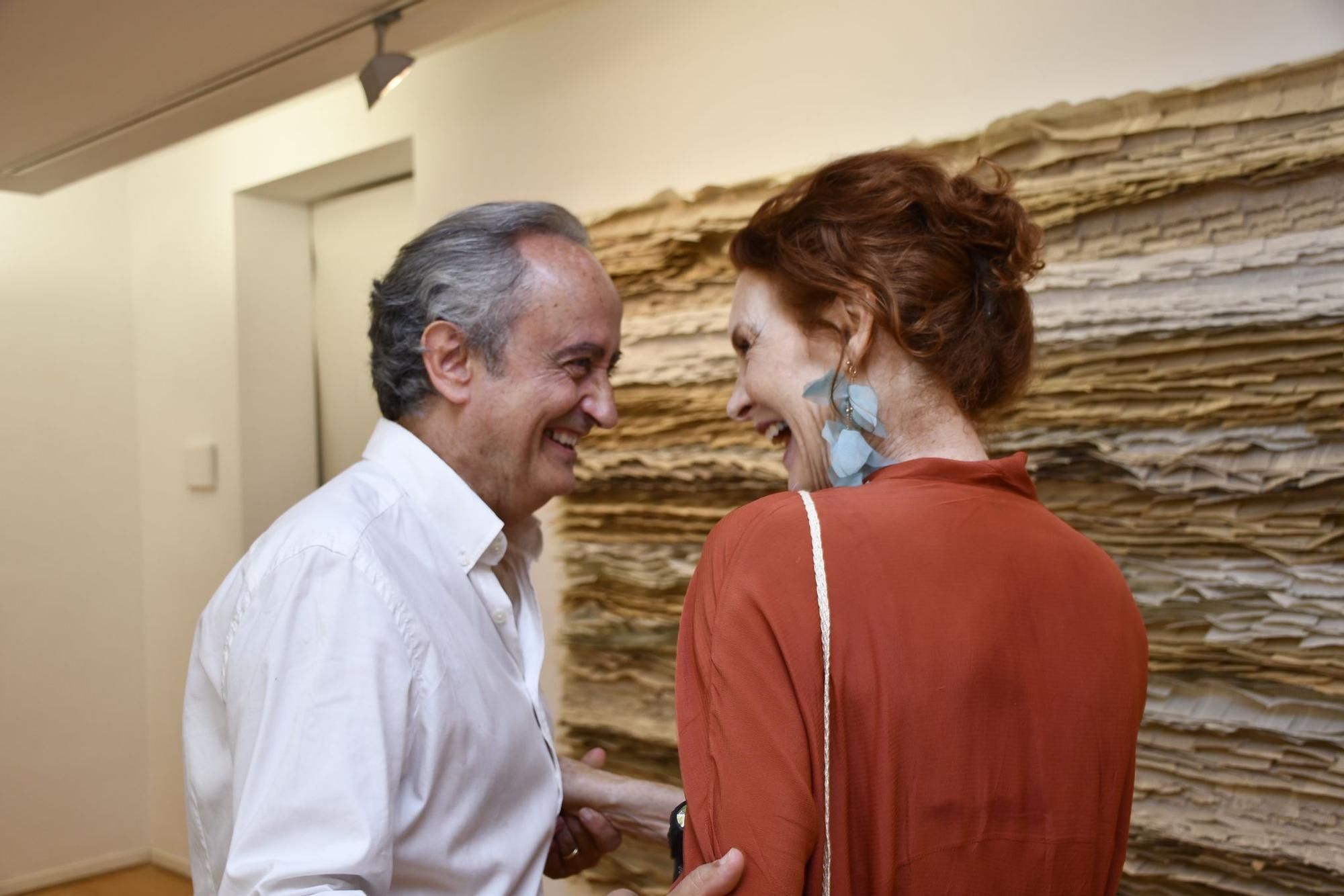 Vernissage mit Hollywood-Star: Michael Douglas bei der Vernissage von Vater und Tochter Zupan auf Mallorca